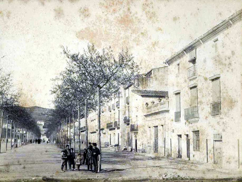 Passeig del Mar l’any 1889 AMSFG. Col·lecció Espuña-Ibáñez (Autor: Jaume Bertran)