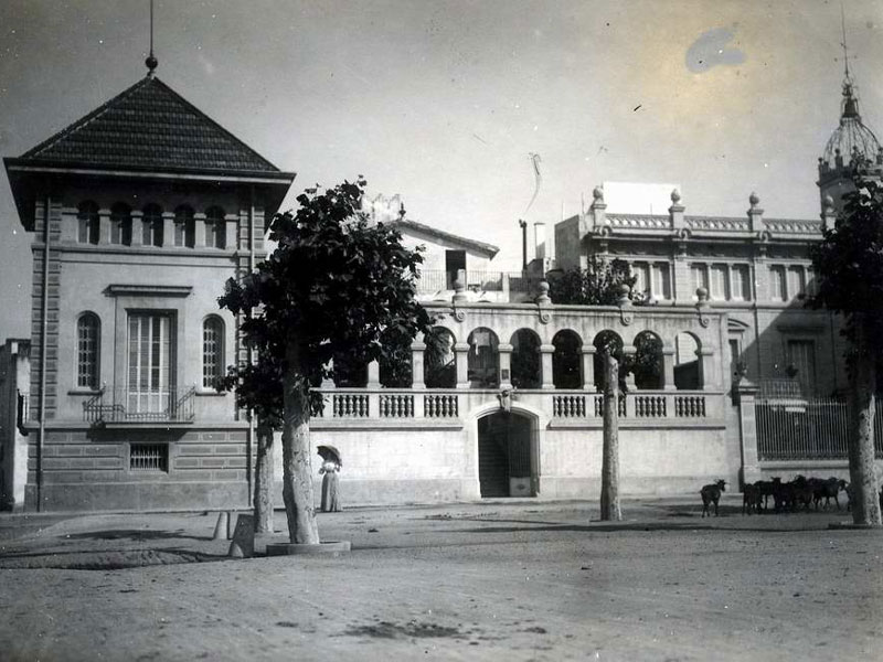 Casa Llagustera al final del segle XIX AMSFG. Col·lecció Santiago Güitó (Autor: desconegut)