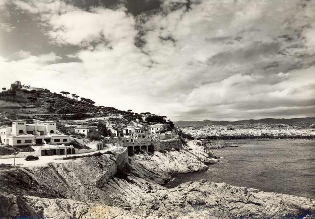 Vista de la urbanització de Sant Elm cap al 1960 AMSFG. Fons Jaume Cervera (Editor: Bidasoa)