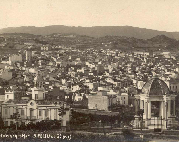 Vista de Can Malionis, residència del primer promotor de la urbanització de Sant Elm, Pere Rius i Calvet, amb el característic mirador a la dreta. AMSFG. Col·lecció Espuña-Ibáñez (Ricard Mur)