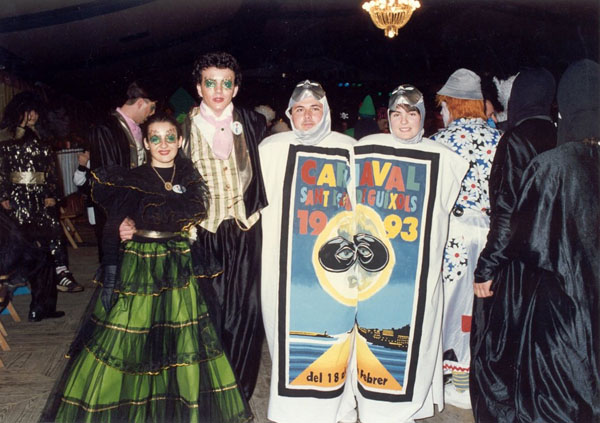 Ambient de l’envelat durant el Carnaval de l’any 1993. AMSFG. Col·lecció Municipal d’Imatges (Autor: desconegut)