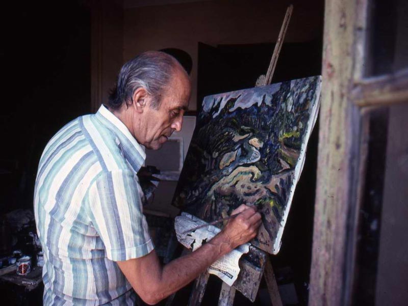 Josep Albertí pintant al seu estudi, al carrer d’en Cubias el 17 de setembre de 1978 AMSFG. Fons Alfons Hereu Ruax (autor: Alfons Hereu)