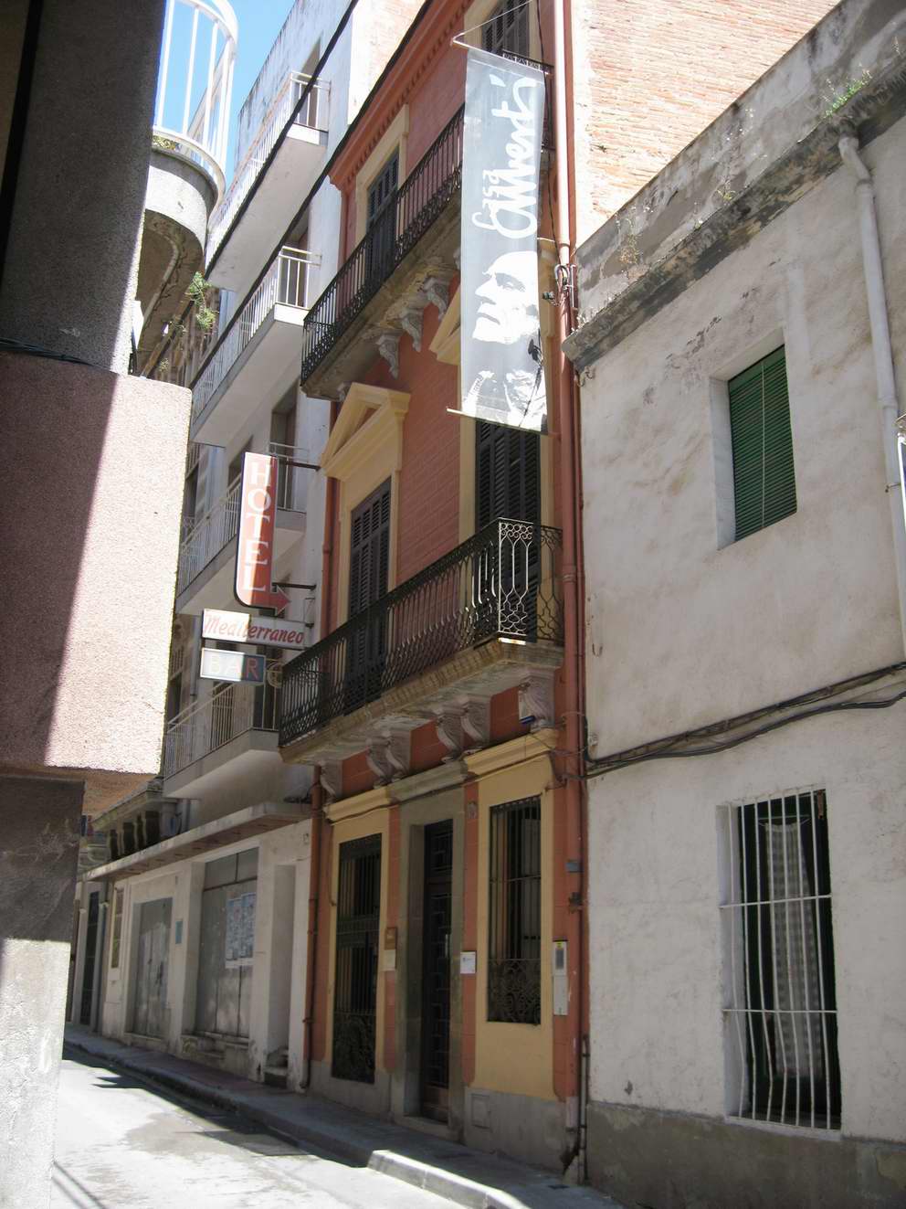 Façana de la Casa Albertí l’any 2010. AMSFG. Col·lecció Municipal d’Imatges (autor: Josep Auladell).