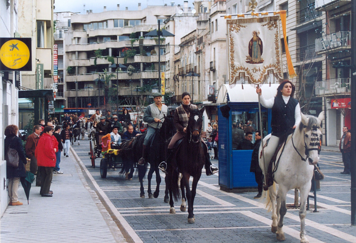 Seguici passant per la rambla Vidal, 1999. AMSFG. Fons Ajuntament de Sant Feliu de Guíxols (Autor Xavier Colomer-Ribot)