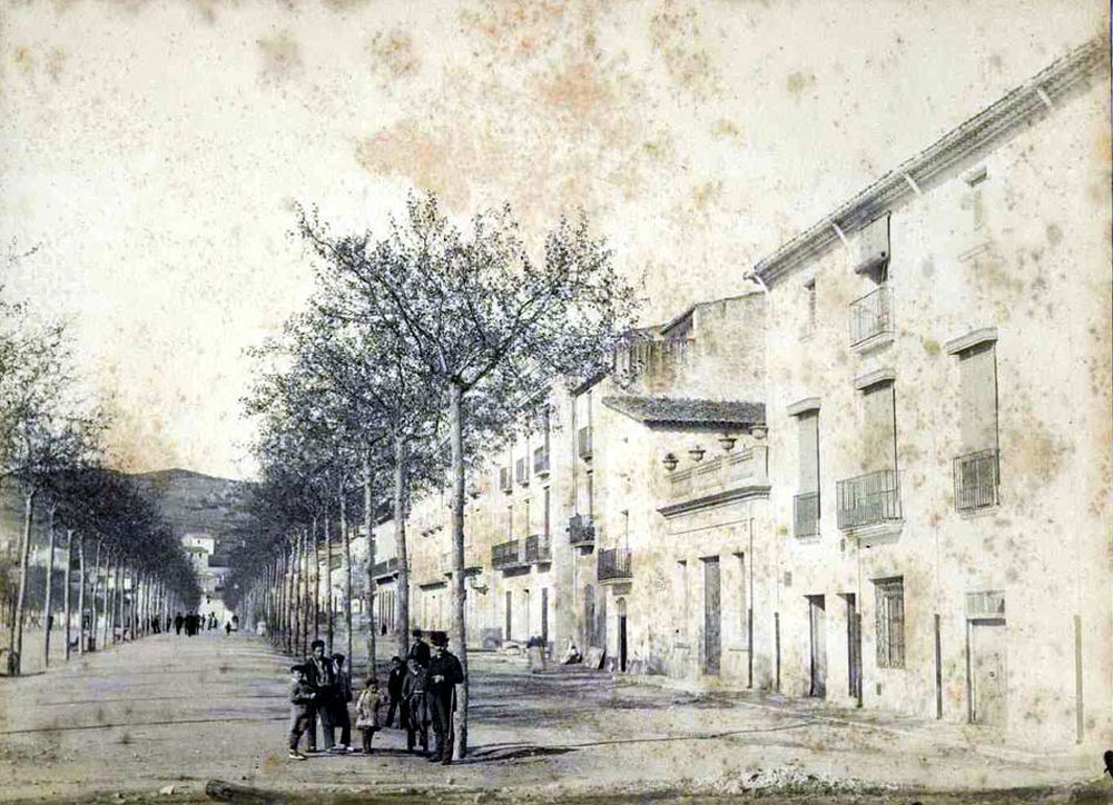 Passeig del Mar l’any 1889 AMSFG. Col·lecció Espuña-Ibáñez (Autor: Jaume Bertran)